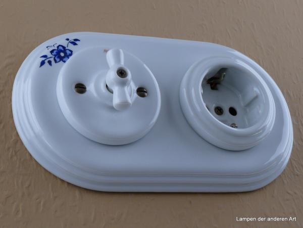 Garby Colonial 2fach Kombination,   Aus-Wechsel-Porzellandrehschalter weiß,  Knebel Porzellan weiß, Steckdoseneinsatz Porzellan weiß