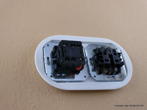 Garby Colonial 2fach Kombination, Serien-Porzellandrehschalter weiß,  Knebel Porzellan retro weiß, Steckdoseneinsatz Porzellan weiß, von hinten