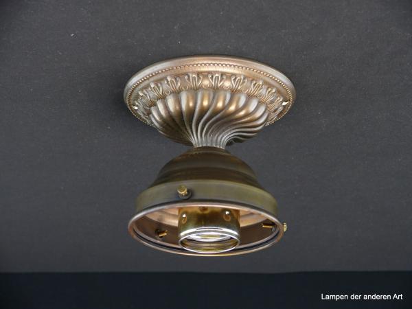 Jugendstil Deckenlampe Messing goldbraun mit reliefiertem gegossenem Fuß, 1xE27/40W