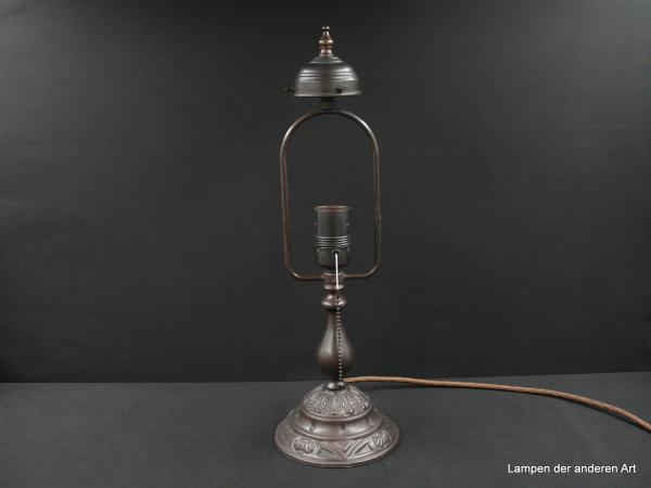 Jugendstil Tischleuchte aus dunklem Messing 1xE27/60W