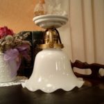 Deckenlampe H01 mit Porzellanfuß und Schirm 09op