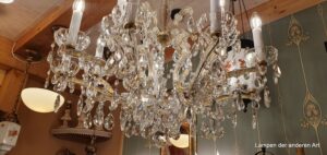 Kristalllüster komplett restauriert von unten